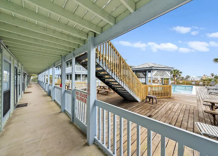 The Cove Apartment
