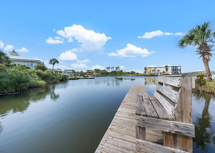 The Cove Apartment *